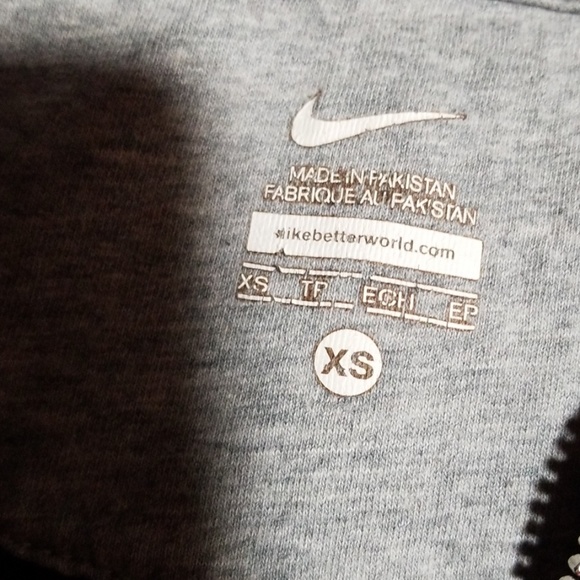 Nike zip up hoodie size xs - Picture 3 of 6